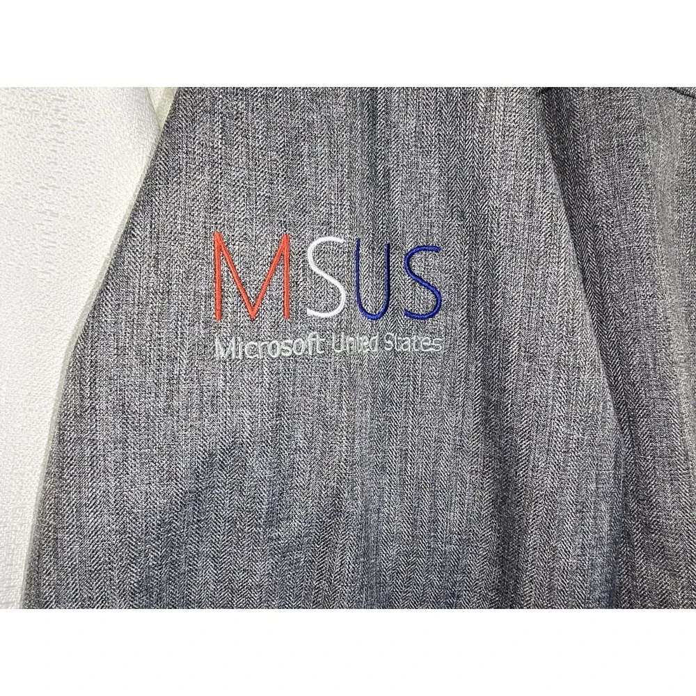 Microsoft North America MSUS‎ Employee Jacket Gray Pockets Zip Mens Medium NWOT